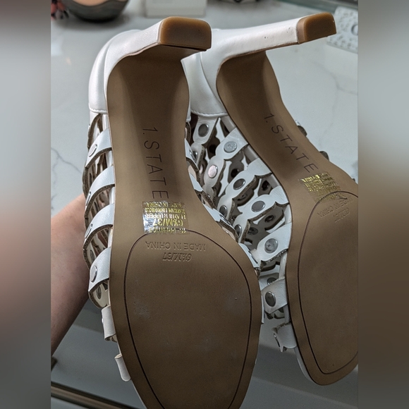 1. State New White Leather Booties Size 6.5 - Picture 5 of 8